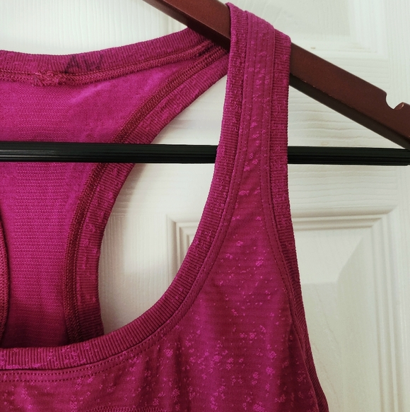 Lululemon - Picture 3 of 10